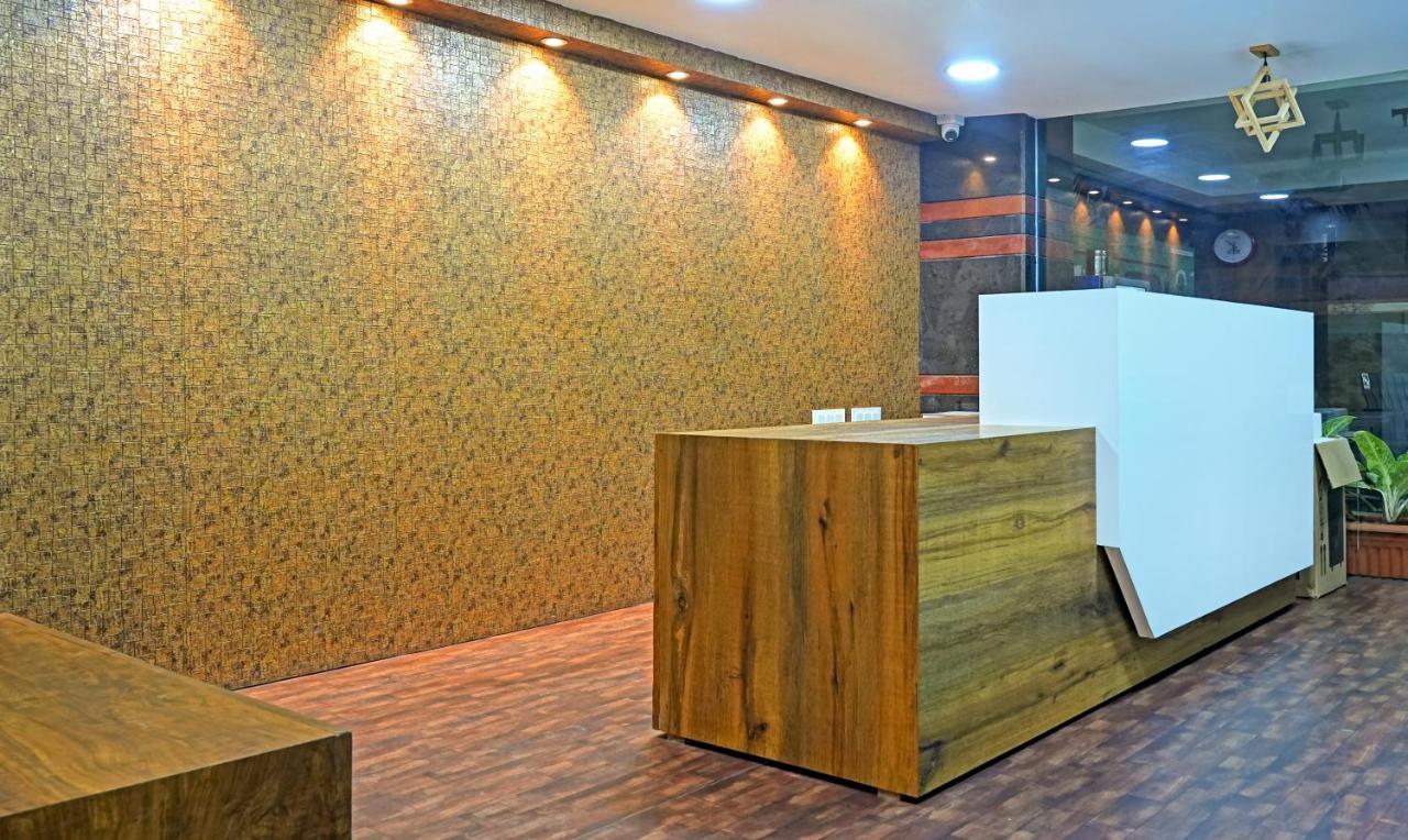 Treebo Trend Jsn Grand Hotel Vijayawāda Exterior foto